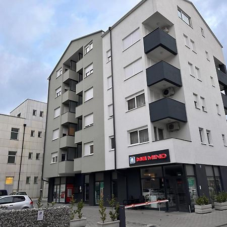 Lux Apartment III Prijedor Exteriör bild