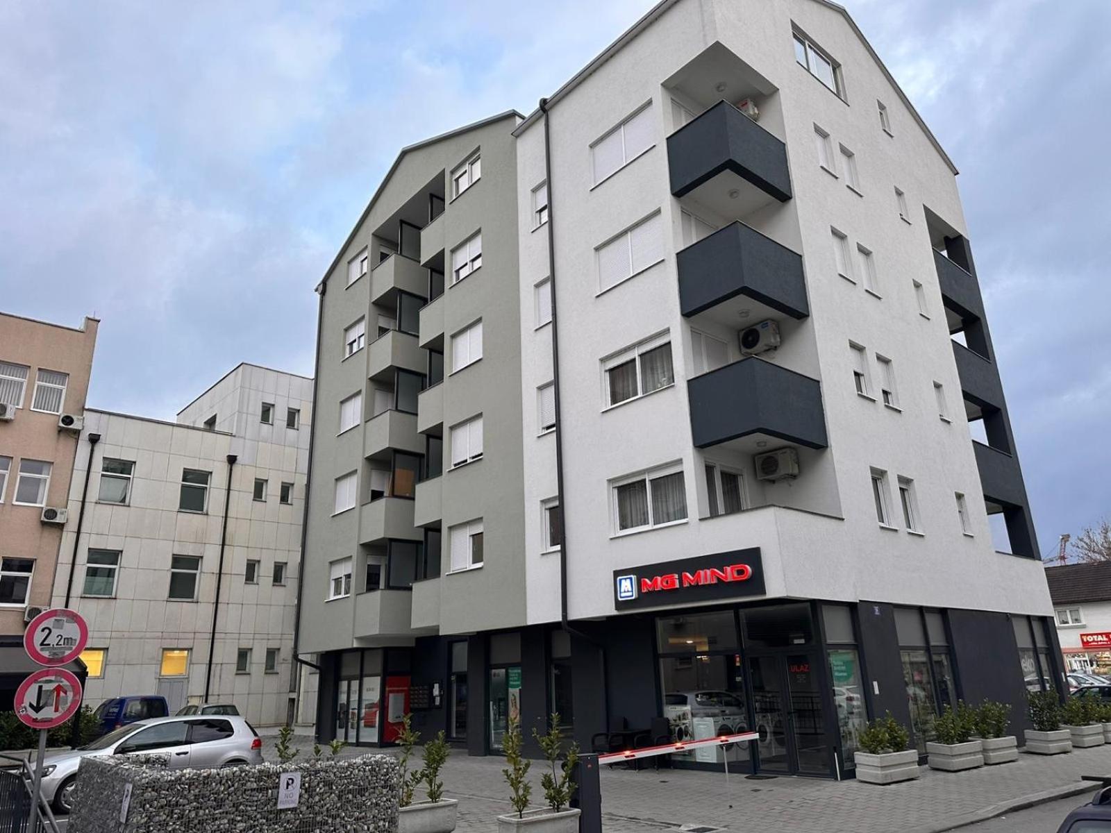 Lux Apartment III Prijedor Exteriör bild